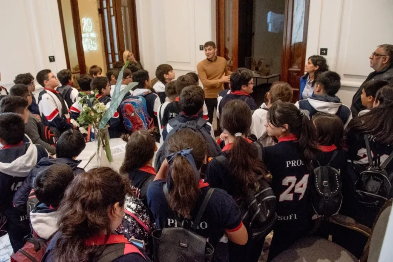 multimedia.normal.9587088a813ce679.Q29sZWdpbyBTYWdyYWRhIEZhbWlsaWFXaGF0c0FwcCBfbm9ybWFsLndlYnA=